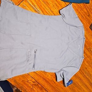 Jaanuu small scrub top